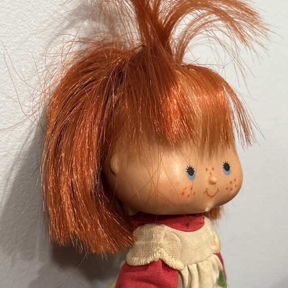 Vintage Strawberry Shortcake Herself 5" Doll 1979 - Picture 2 of 9